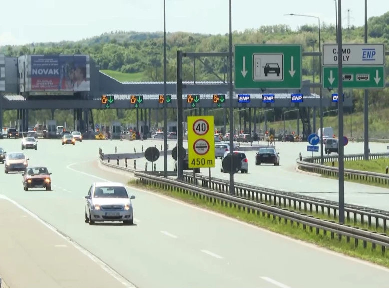 AMSS: Na prelazu Preševo putnička vozila čekaju do 20 minuta, na Batrovcima teretnjaci do šest sati