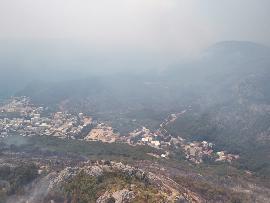 NEMATE TU VREMENA DA SE PLAŠITE: Potresna svedočenja meštana o požaru u Crnoj Gori