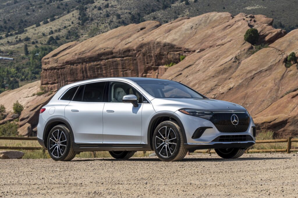INVESTICIJA OD MILIJARDU EVRA: Mercedes gradi najveću fabriku automobila u Mađarskoj