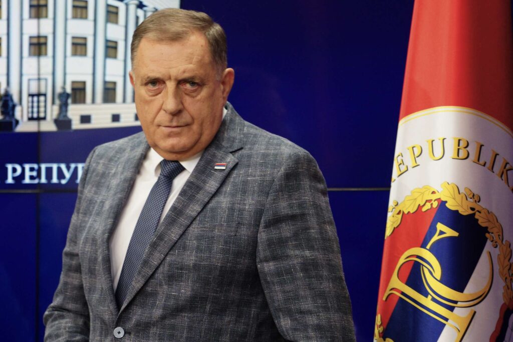 SADA JE VREME DA MI BUDEMO UZ TEBE: Dodik uputio reči podrške Halidu Bešliću