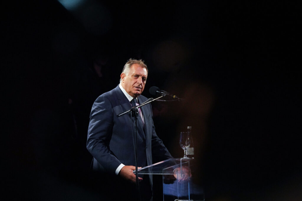 PRESUDILI MU ZA DELO KOJE NE POSTOJI: Osuda Milorada Dodika zakonski nije postojala