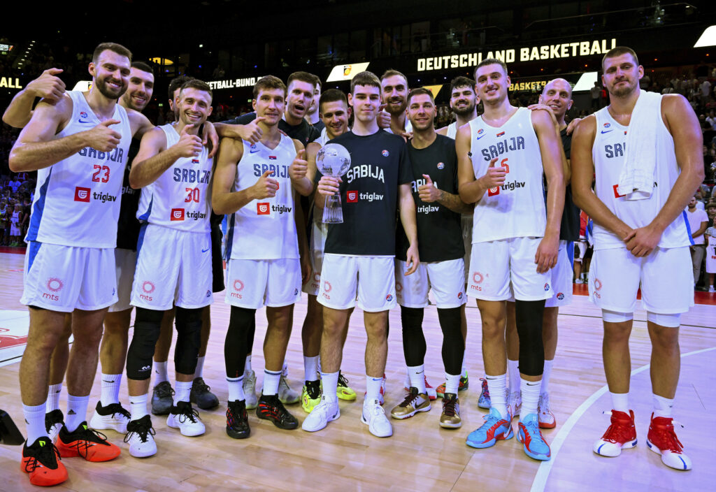 PALI NEMCI U MINHENU: Košarkaši Srbije osvojili supertrofej