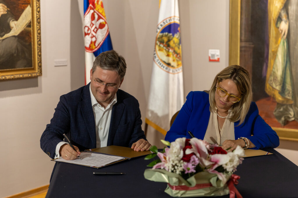 REVITALIZACIJA DVORCA I MUZEJSKE FASADE: Selaković u Vršcu potpisao ugovore za obnovu kulturnih objekata
