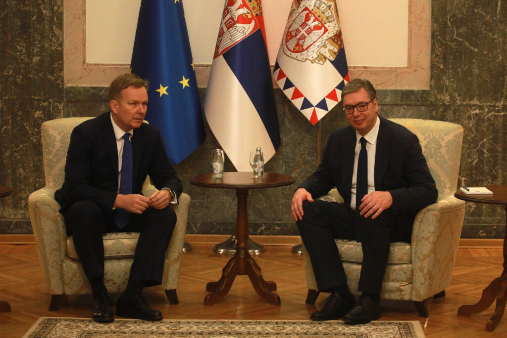 SASTANAK U DELIKATNOM TRENUTKU: Vučić sutra sa Sorensenom u Beogradu