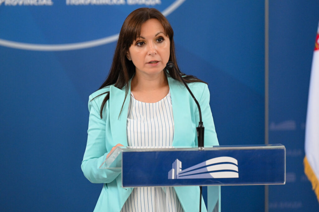 POKRAJINSKA SEKRETARKA U POSETI KUPINOVU: Podrška arheološkim radovima na tvrđavi Kupinik