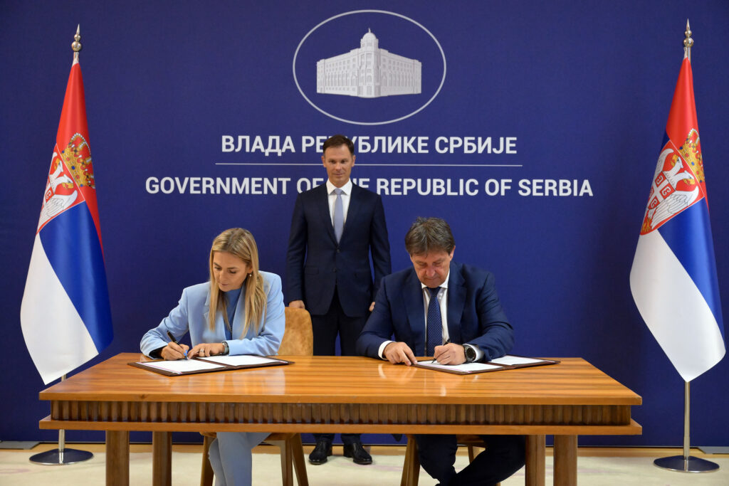 OVAJ MUZEJ NIJE SAMO ČUVAR TEHNIČKOG I ISTORIJSKOG NASLEĐA: Ministar Gašić potpisao ugovor o modernizaciji Muzeja vazduhoplovstva