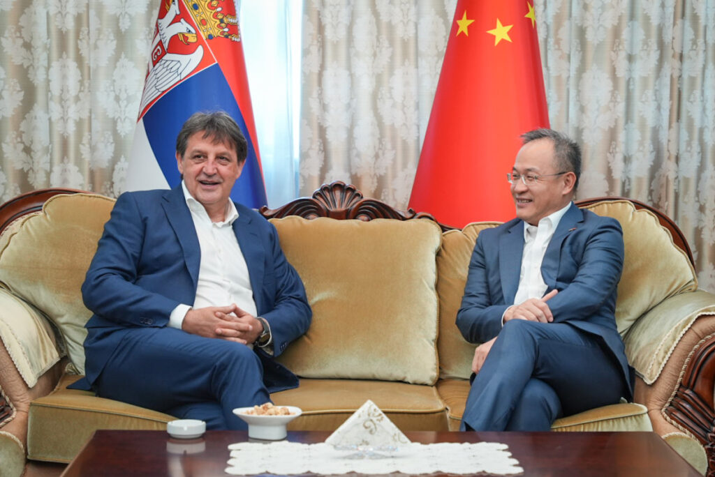 TRADICIONALNO PRIJATELJSKI ODNOSI: Gašić se sastao sa ambasadorom Kine Li Mingom
