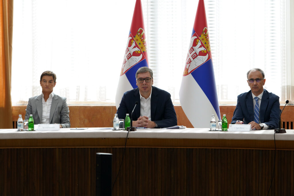 POČELA SEDNICA, PREDSEDAVA VUČIĆ: Okupio se Savet za nacionalnu bezbednost