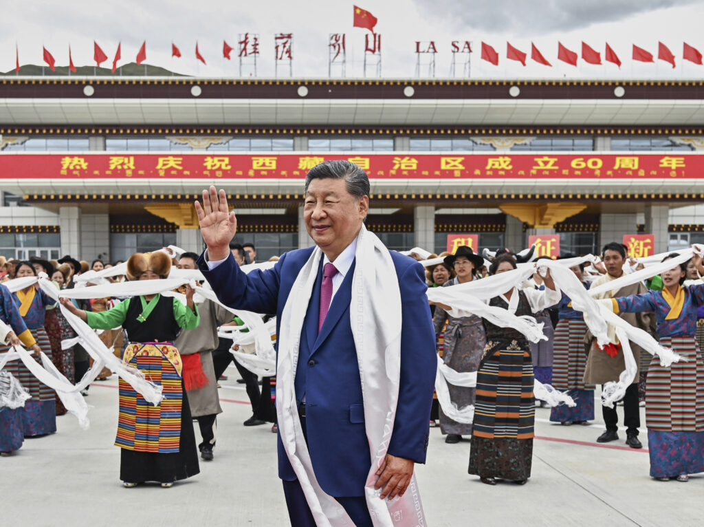 TIBETU TREBA MODERNIZACIJA: Si Đinping posetio glavni grad Lasu