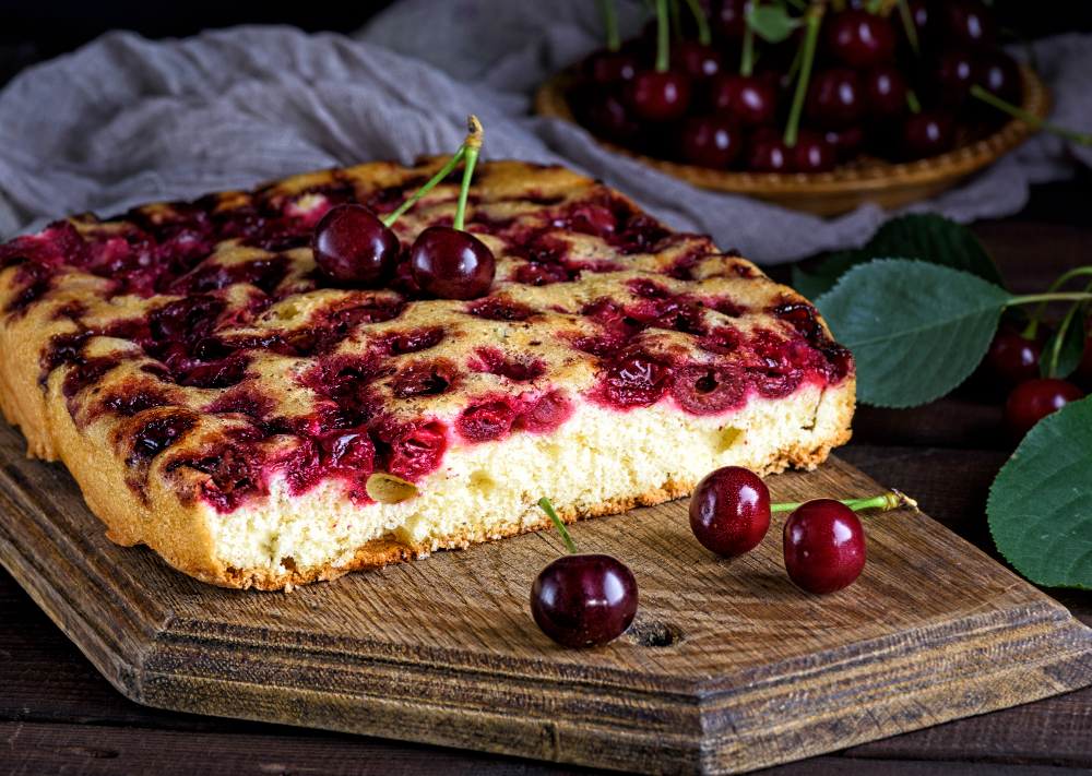 NEZABORAVAN ZA MNOGE GENERACIJE: Žuti kolač sa višnjama decenijama nije menjao recept