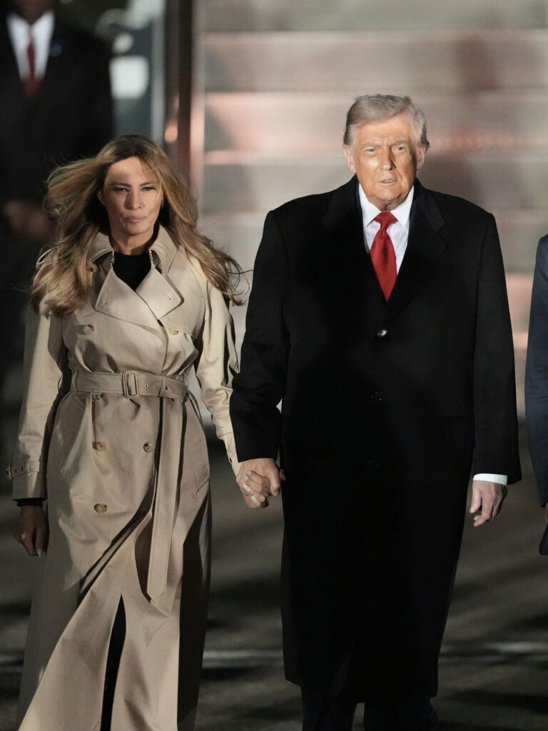 TRAMP I MELANIJA HELIKOPTEROM KA VINDZORU: Američki predsednik bez javnih događaja u Londonu
