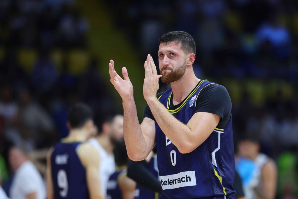 BOSNA I HERCEGOVINA ŠOKIRALA GRČKU: Pobeda 80 : 77 u drugom trijumfu na Evrobasketu