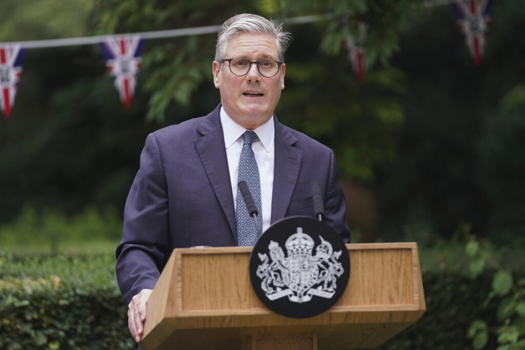 STARMER ZGROŽEN RUSKIM NAPADIMA: Britanski premijer osudio bombardovanje Kijeva i gađanje Vladine zgrade