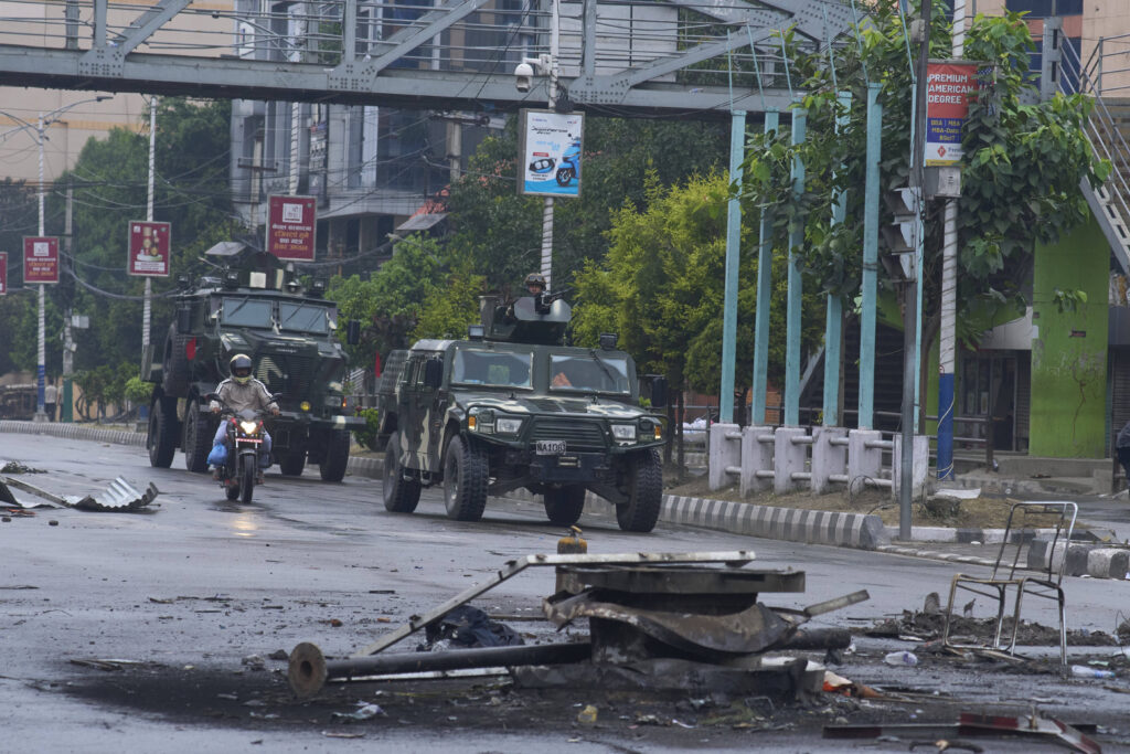 NAŠ POKRET JE BIO I OSTAJE NENASILAN: Veliki protesti u Nepalu