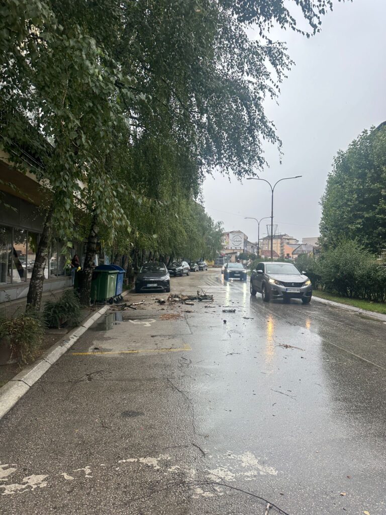 SNAŽNI PLJUSKOVI STIŽU U SRBIJU: RHMZ izdaje hitna upozorenja