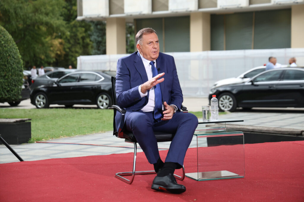 NJEGOVA RUŠILAČKA NAMERA ODAVNO JE POZNATA: Dodik o poseti britanskog ambasadora Banjaluci