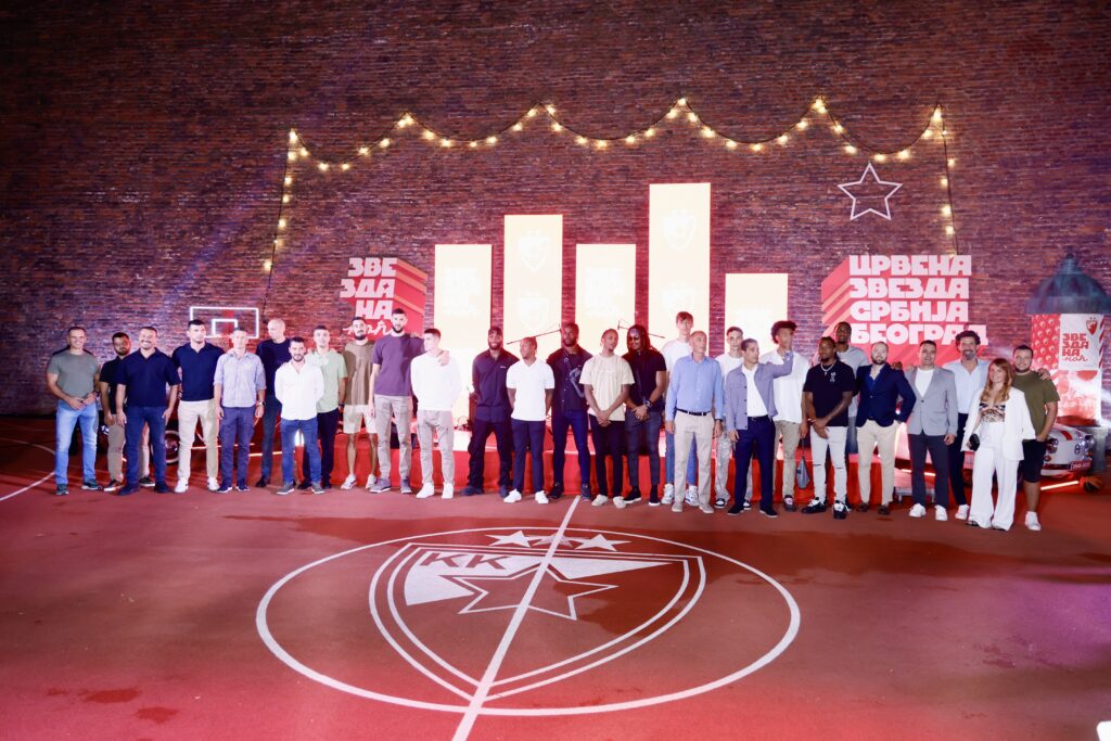 ZVEZDANA NOĆ NA MALOM KALEMEGDANU: Crvena zvezda napravila proslavila 80 godina postojanja (FOTO)