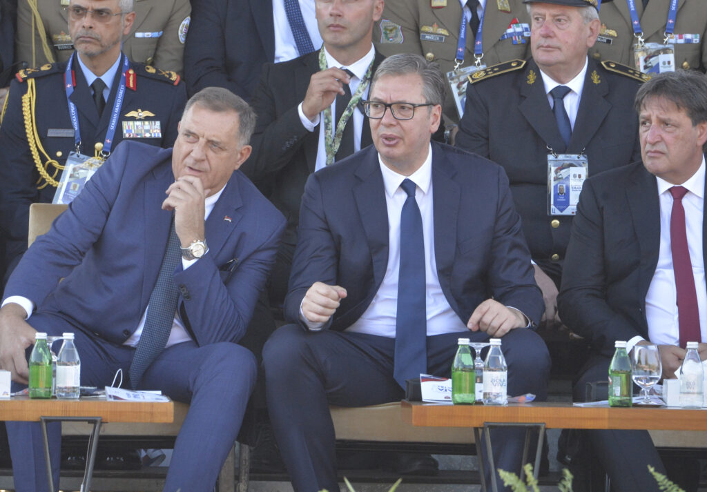 VELIČANSTVEN PRIKAZ KOLIKO JE SRBIJA JAKA: Milorad Dodik ponosan što je prisustvovao vojnoj paradi u Beogradu