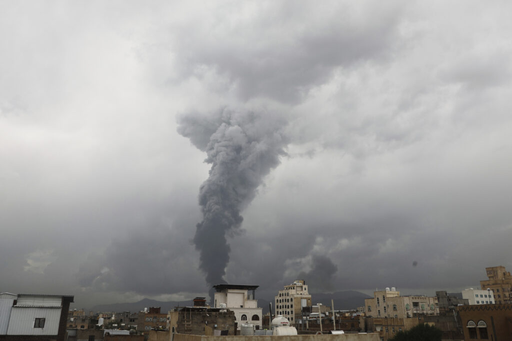 TRESE SE PRESTONICA: Izrael napao Jemen, bombardovan glavni grad Sana