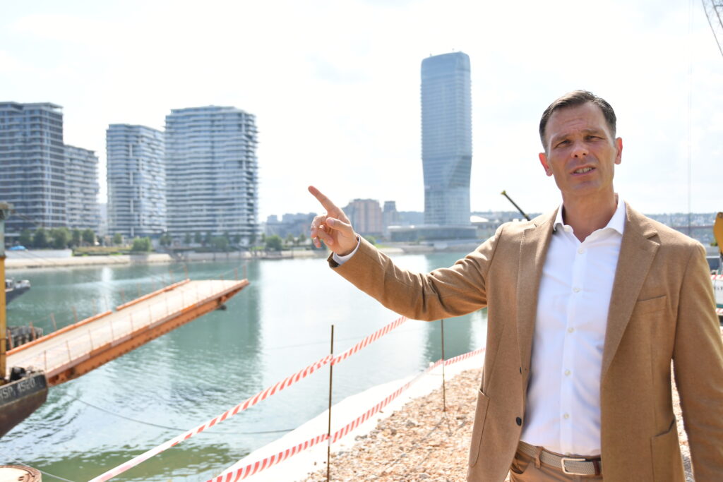 SINIŠA MALI NAJAVIO BOLJU POVEZANOST ŽITELJA PRESTONICE: Uskoro rekonstrukcija čak tri mosta u Beogradu (FOTO)