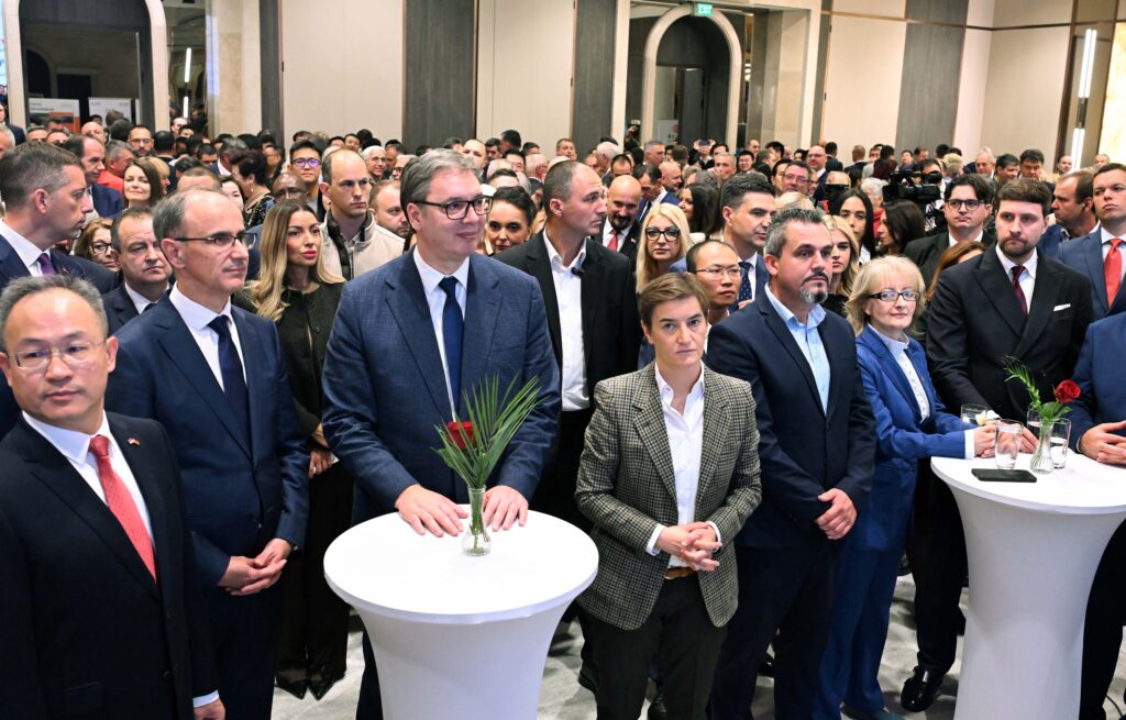 PONOSAN SAM NA 70 GODINA PRIJATELJSTVA SRBIJE I KINE: Vučić na prijemu povodom kineskog nacionalnog dana