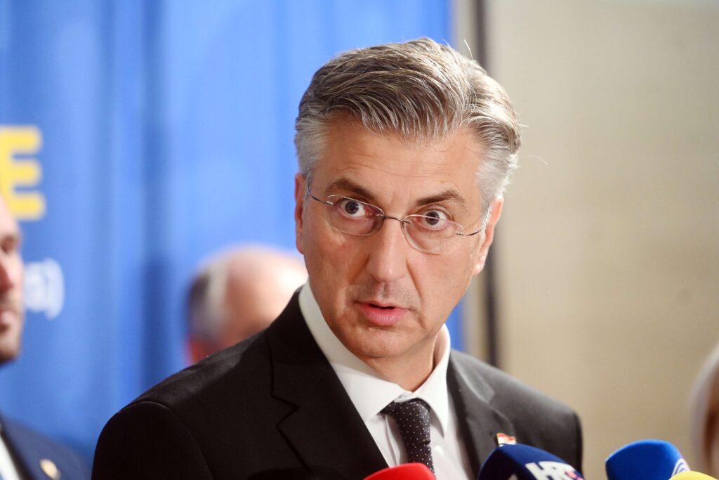 HRVATSKA NE ŽELI BILO ŠTA DA OTIMA: Andrej Plenković prokomentarisao kupovinu NIS-a