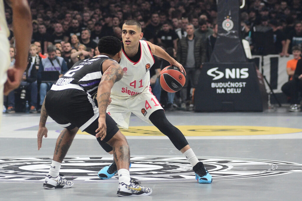 PONUDA KOJA SE NE ODBIJA: Jam Madar pred produžetkom ugovora sa Hapoelom iz Tel Aviva