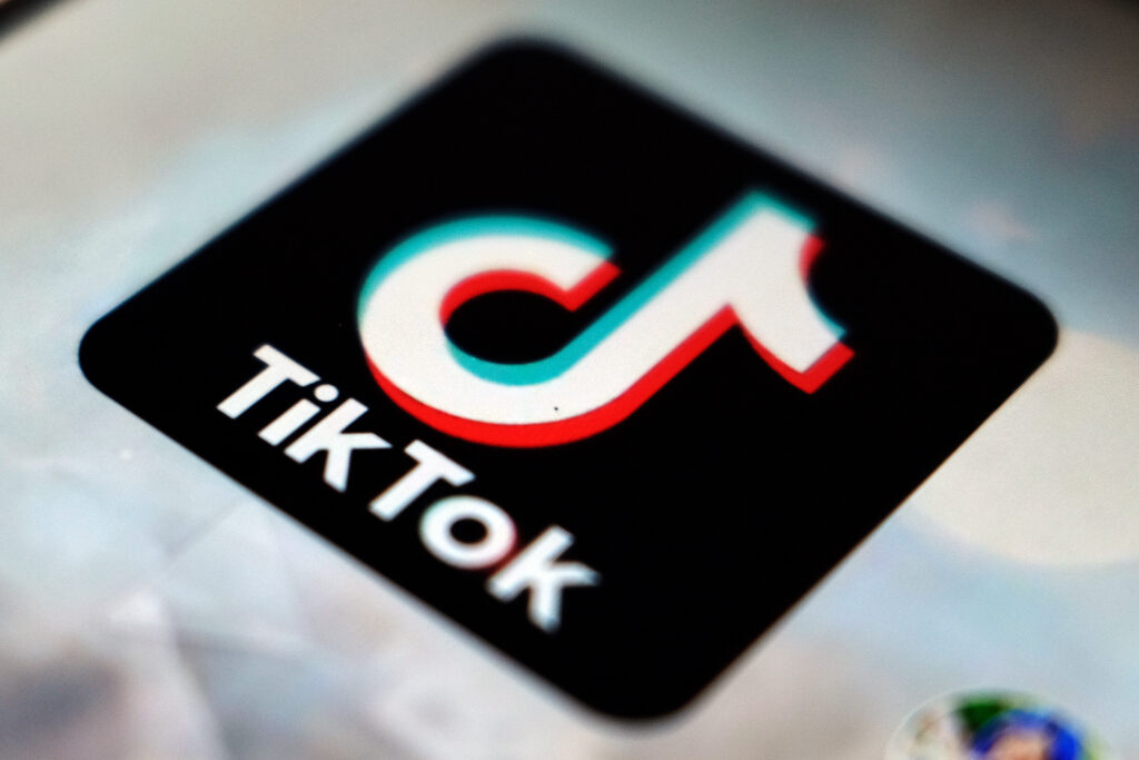 EVROPSKA KOMISIJA PRELIMINARNO UTVRDILA: TikTok i Meta krše pravila o pristupu javnim podacima