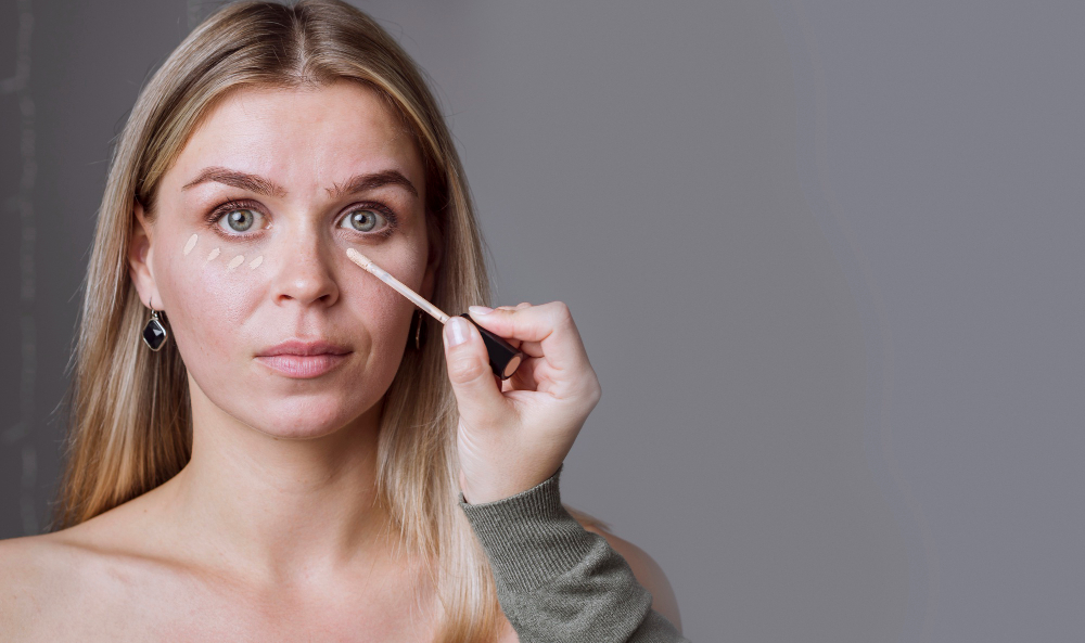 BIZARNO ILI OSLOBAĐAJUĆE? Novi trend u šminkanju izazvao veliki broj oprečnih reakcija