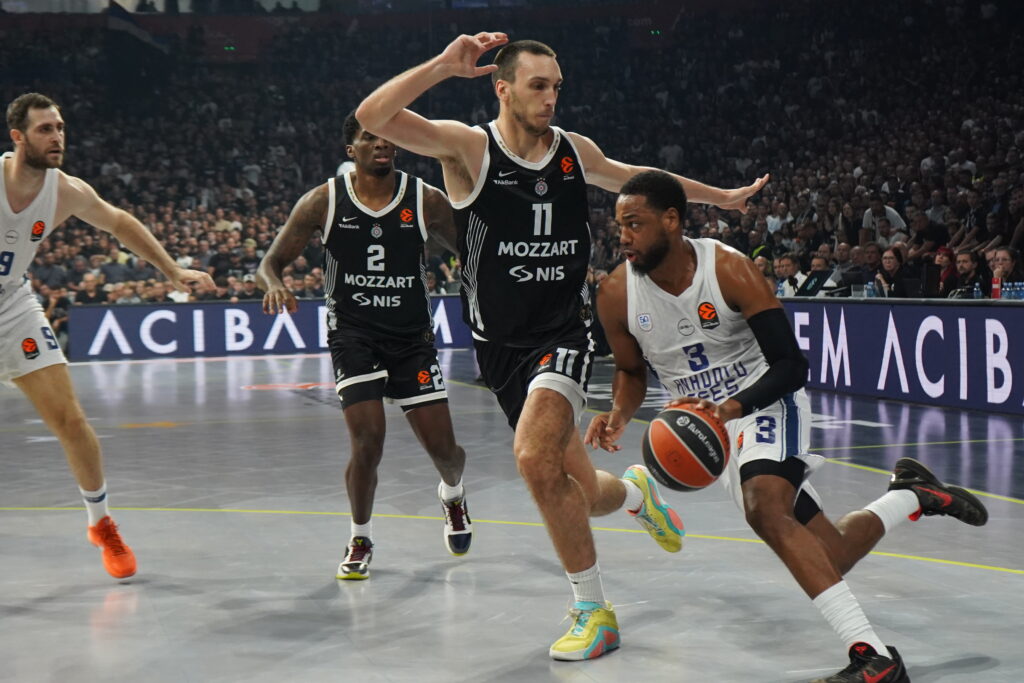 PARTIZAN SE OSVETIO EFESU: Maestralni Sterling Braun briljirao u završnici, Turci pali u paklu Arene