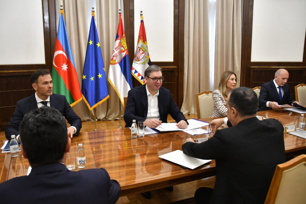 PREDSEDNIK AZERBEJDŽANA USKORO U BEOGRADU: Vučić zahvalan ministru Babajevu na iskrenom razgovoru