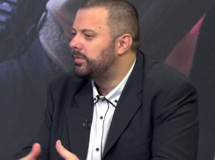 „AKTUELNOSTI“ NA HAPPY TV: Tramp igra poker, a Putin šah