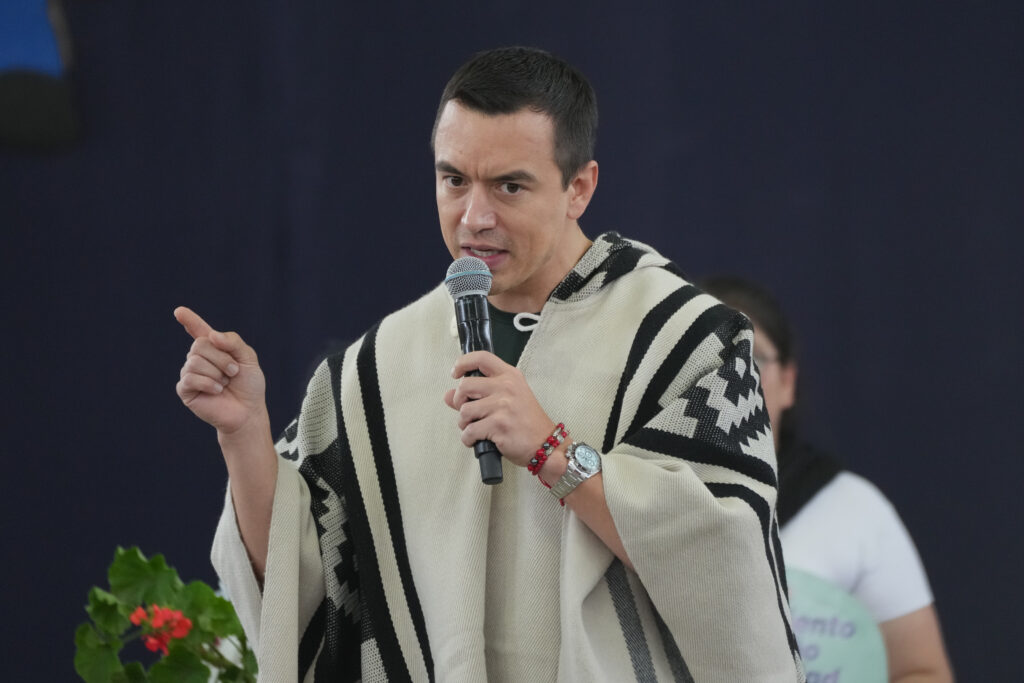 INCIDENT U EKVADORU: Predsednik te zemlje na poklon dobio džemove i napitak pune opasnih hemikalija