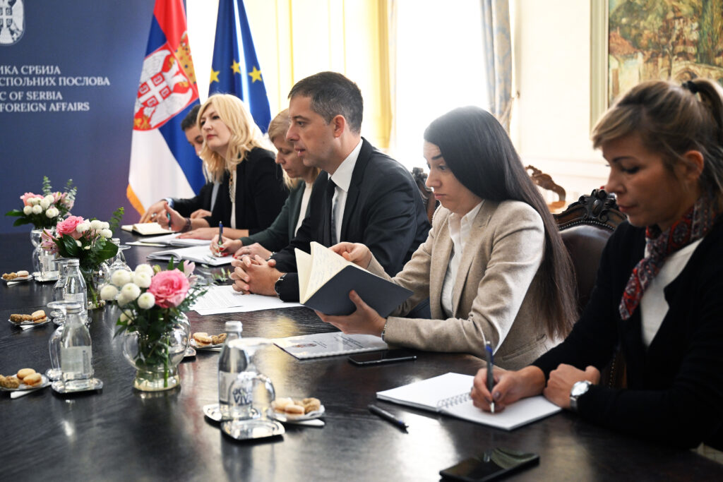 PRIŠTINA DA FORMIRA ZSO: Đurić izjavio da se Srbija zalaže za dijalog, istakao ulogu UNMIK