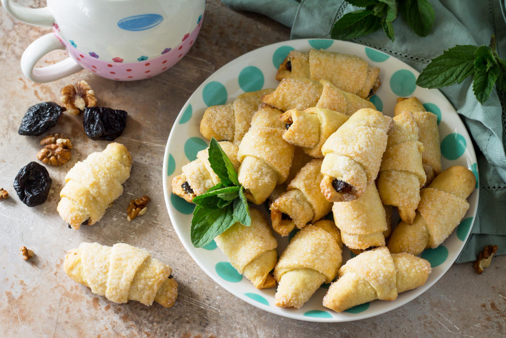 TOPE SE U USTIMA: Posne kiflice sa džemom