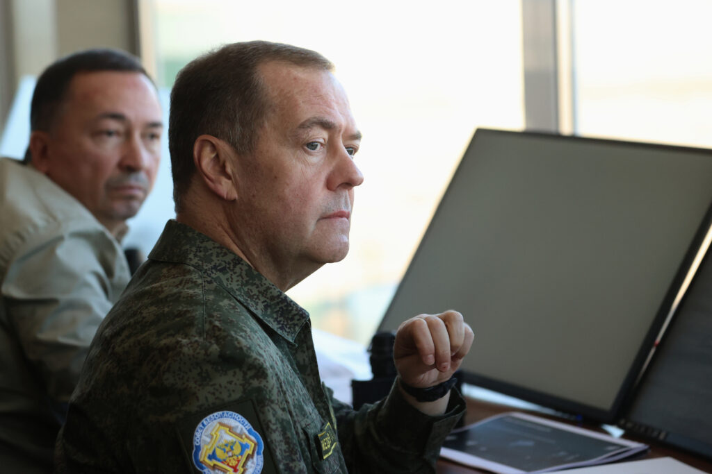 UPRAVO SMO TESTIRALI MOĆNO ORUŽJE: Medvedev prisustvovao ispitivanju naprednih ruskih sistema naoružanja