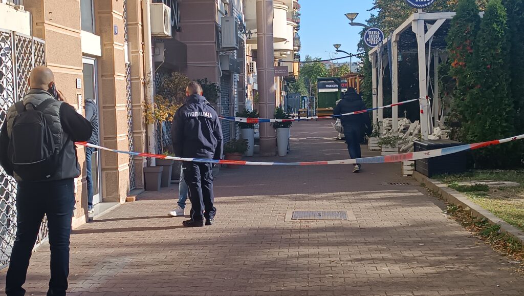 PORODILA SE ISPRED ZGRADE? Majka bebe koja je nađena mrtva u Novom Sadu smeštena u bolnicu