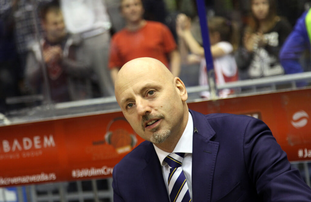 PONOVO NA KLUPI CRVENO-BELIH: Saša Obradović novi trener košarkaša Crvene zvezde
