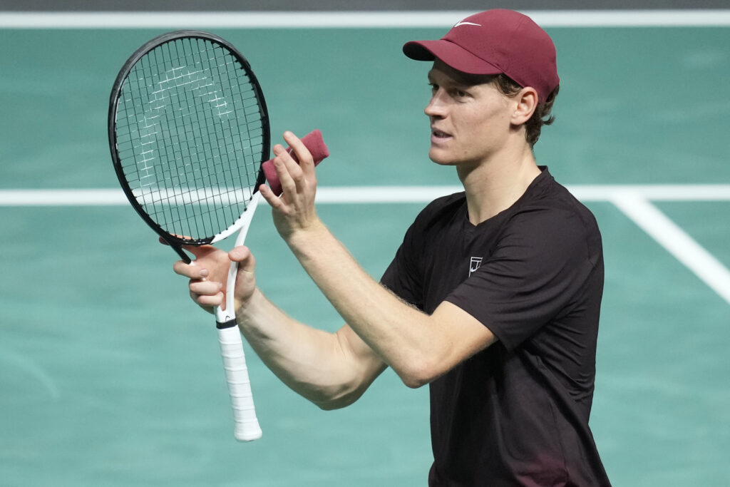 REŠIO MEČ ZA SAT I PO: Janik Siner u osmini finala mastersa u Parizu