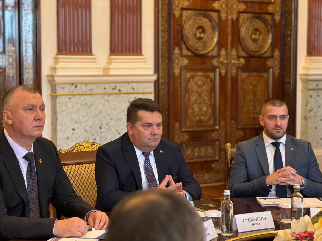 RAZGOVARAMO RAVNOPRAVNO SA ISTOKOM I ZAPADOM: Stevandić s delegacijom narodnih poslanika u Sankt Peterburgu