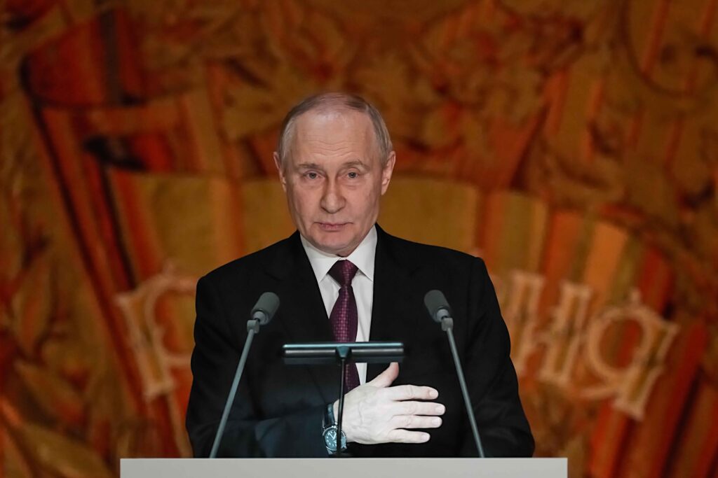 CITATI VELIKOG ČOVEKA: Dmitrijev u SAD poneo bombone sa Putinovim izjavama (FOTO)
