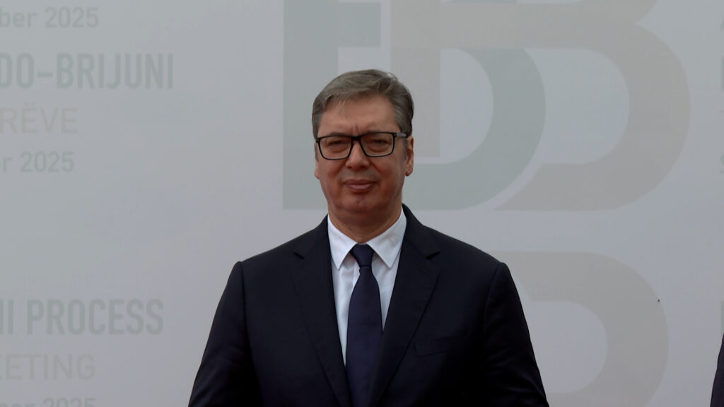 PREMINUO ĐURO RACA: Vučić uputio saučešće porodici