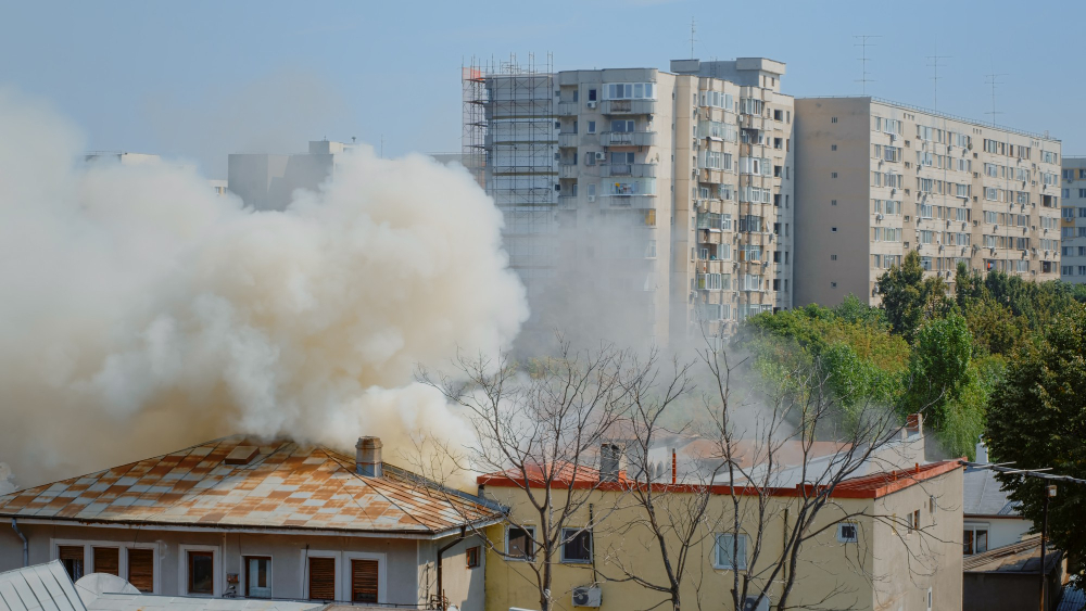 U TOKU INTERVENCIJA VATROGASACA: Eksplozija u stanu u centru Beograda