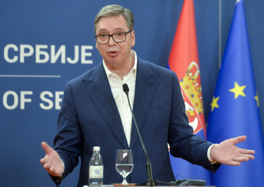 SUVIŠE SAM MATOR DA BIH PROMENIO SVOJE MIŠLJENJE: Vučić se oglasio o sankcijama Rusiji