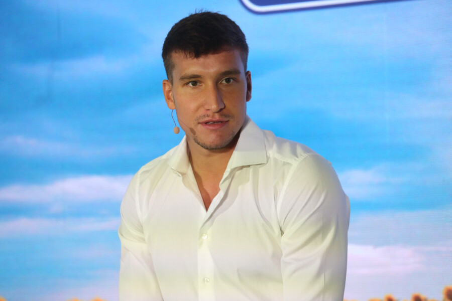 SREĆAN ROĐENDAN, VOLIMO TE: Slavlje u domu Bogdana Bogdanovića