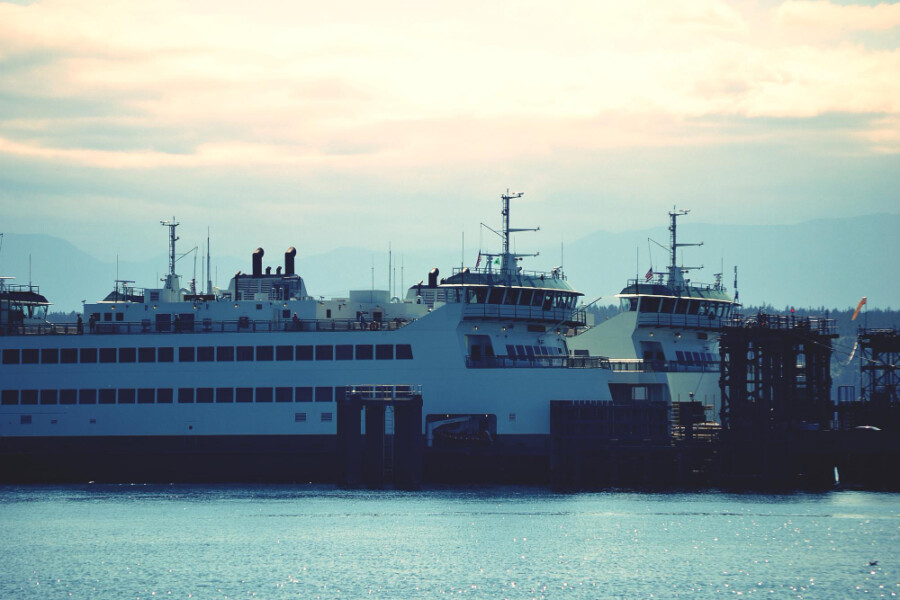ŠEST OSOBA POGINULO: SAD izvele udare na brodove za prevoz narkotika
