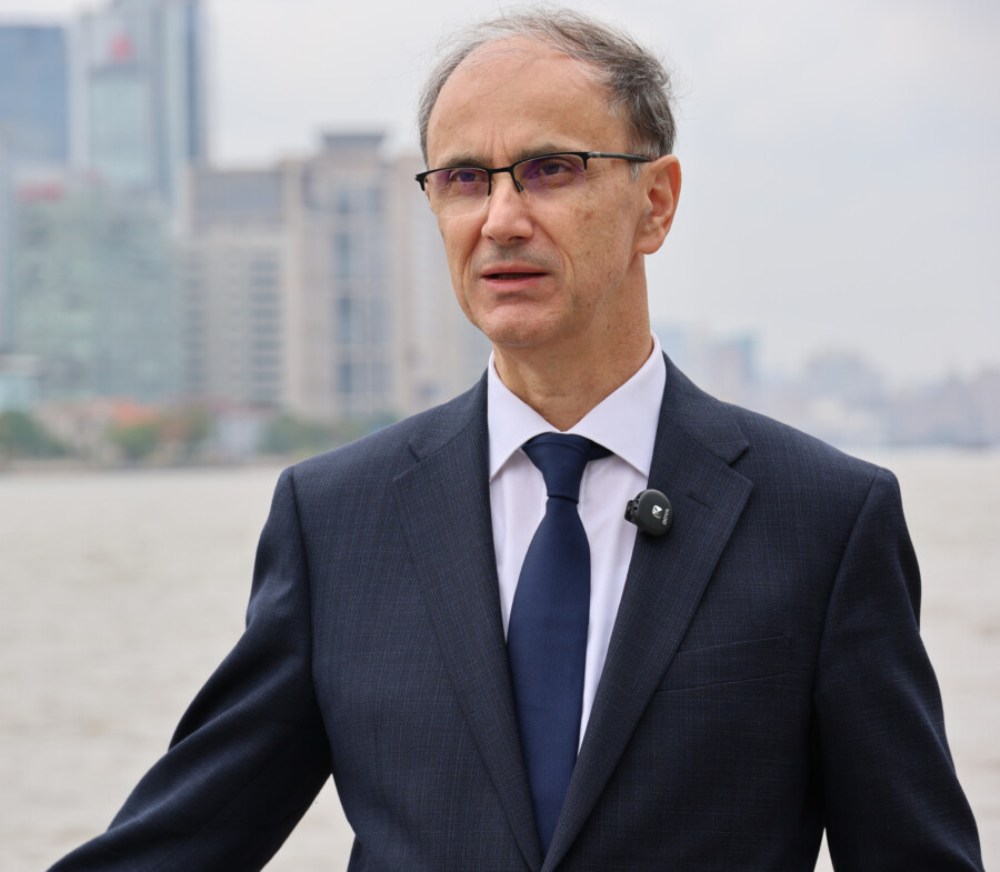 VEĆA IZDVAJANJA ZA VISOKO OBRAZOVANJE: Premijer Macut sa rukovodstvom Univerziteta u Beogradu