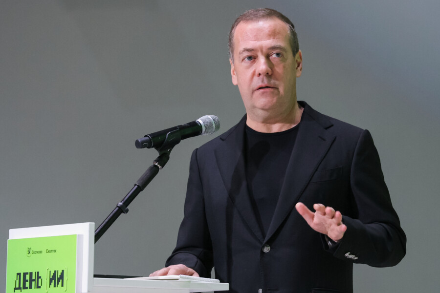 POSLEDICE TRAMPOVIH REČI SU NEIZBEŽNE: Dmitrij Medvedev o ruskim nuklearnim testiranjima