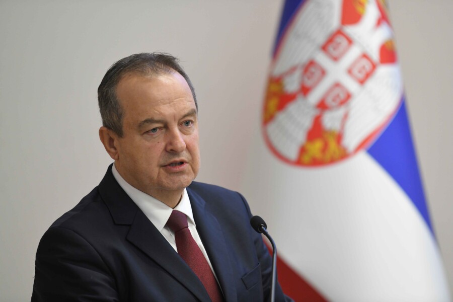 PAMTIĆEMO GA KAO VELIKOG ZNALCA: Ivica Dačić uputio saučešće povodom smrti Branislava Ivkovića