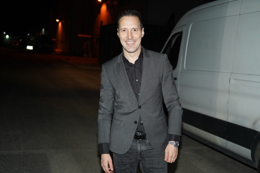 BROJIMO DALJE: Pevač Peđa Jovanović proslavio 18 godina ljubavi